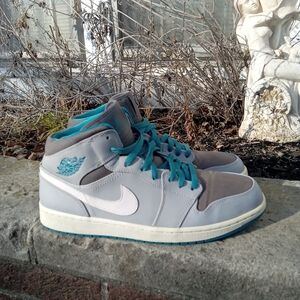 Air Jordan 1 Mid Wolf Gray Size 12 No Box